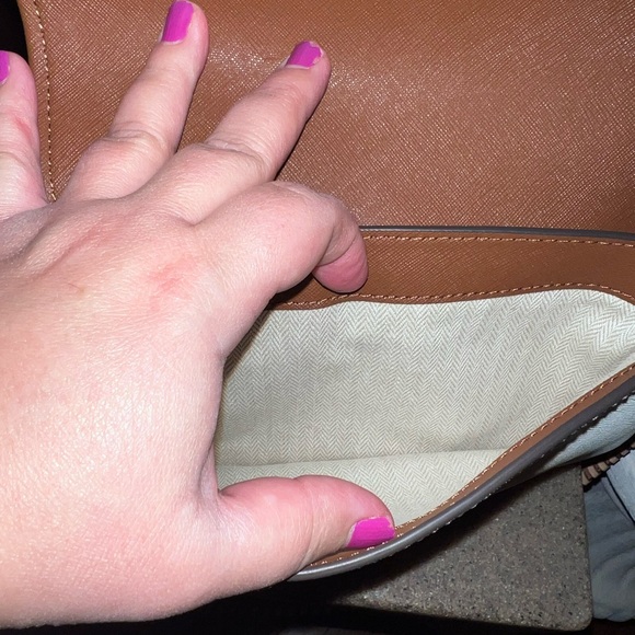 TORY BURCH Emerson Novelty Crossbody - New With Tags - Picture 7 of 10